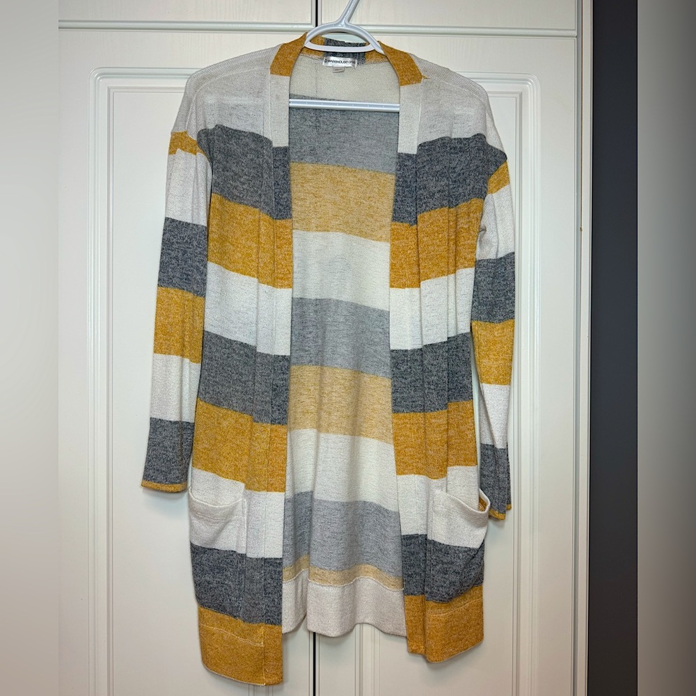 Cute Tri coloured cardigan
